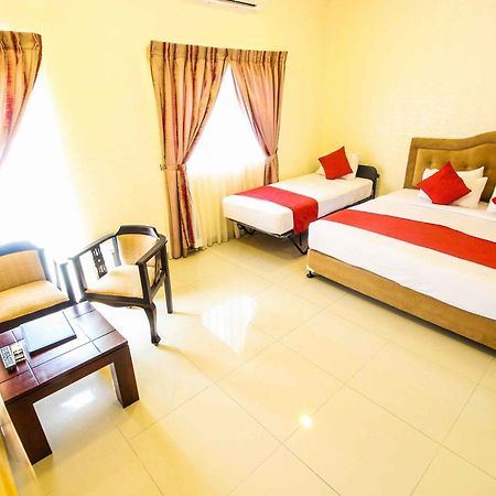Hotel Sunhill Mount Lavinia Дехивала-Маунт-Лавиния Экстерьер фото