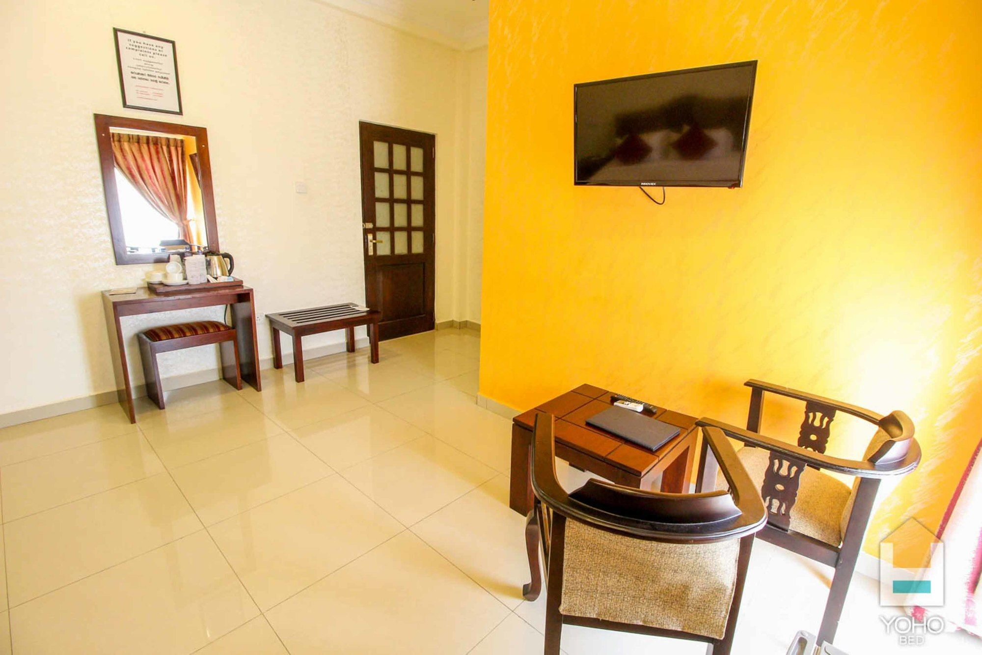 Hotel Sunhill Mount Lavinia Дехивала-Маунт-Лавиния Экстерьер фото