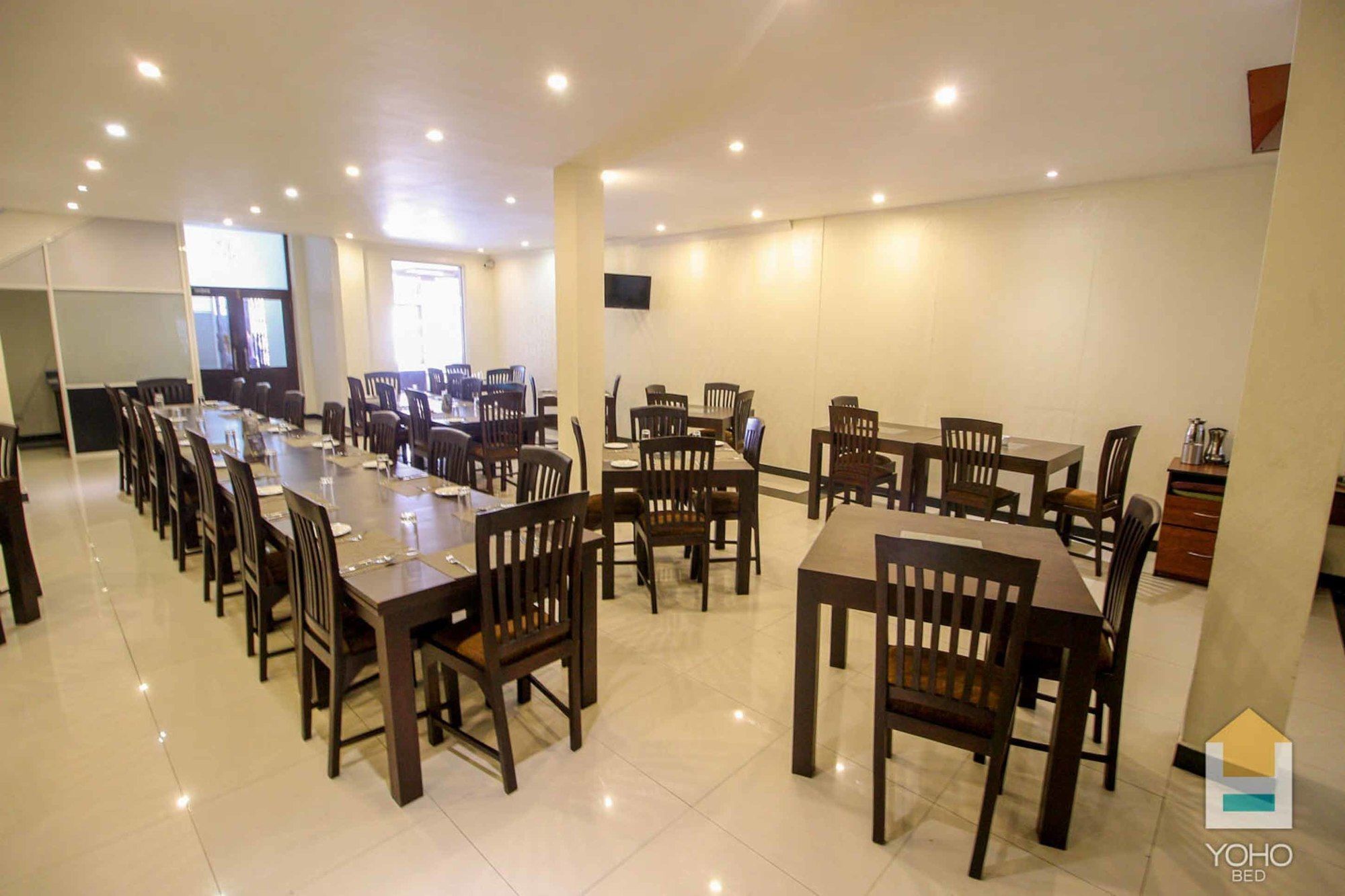 Hotel Sunhill Mount Lavinia Дехивала-Маунт-Лавиния Экстерьер фото